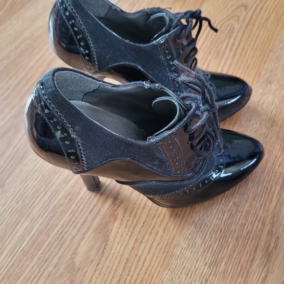 2/$45 Wild Diva high heals - Picture 4 of 4